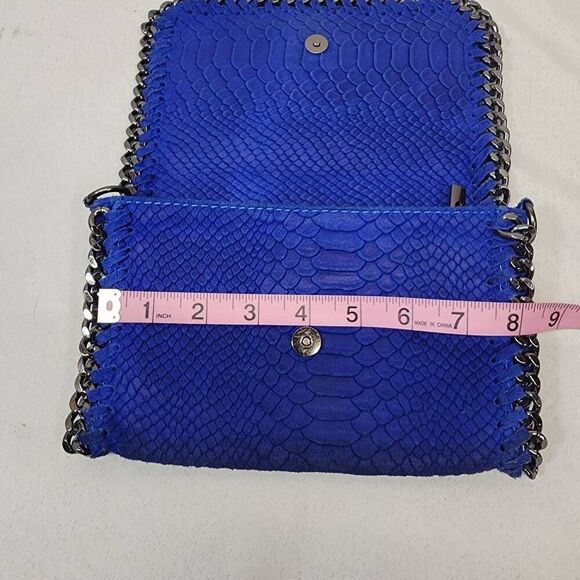 Women's Leather Gunmetal Chain Bag - Cobalt Python - Picture 6 of 9